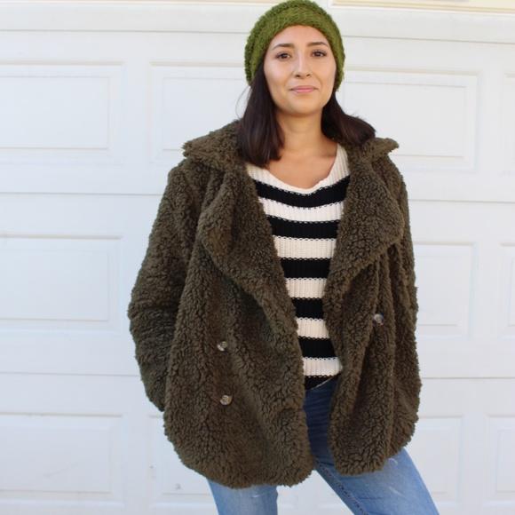 Jackets & Blazers - 🆕️//Fall Favorite Collection// Olive Teddy Jacket